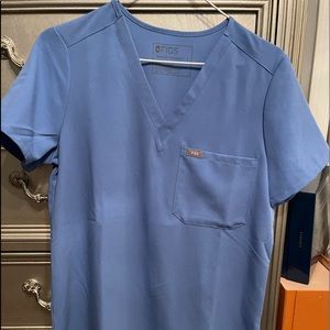 Women’s Fig Scrub Top